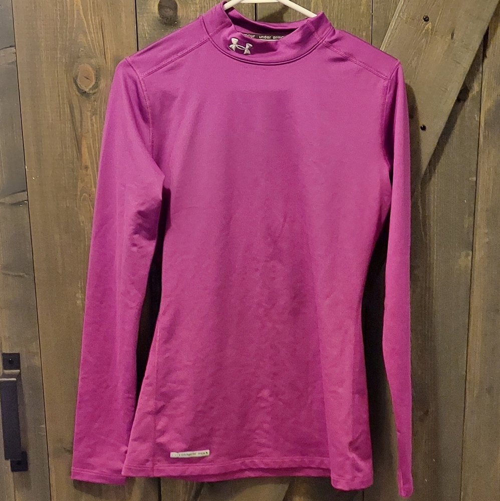 Fitted Under Armor shirt